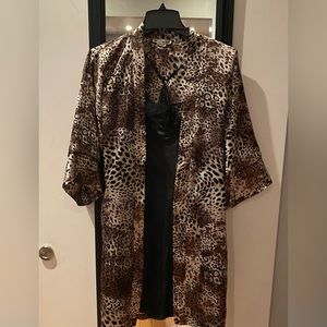 Sexy leopard lingerie never worn 2 piece outfit from Macy’s for woman 👩 😍🥰